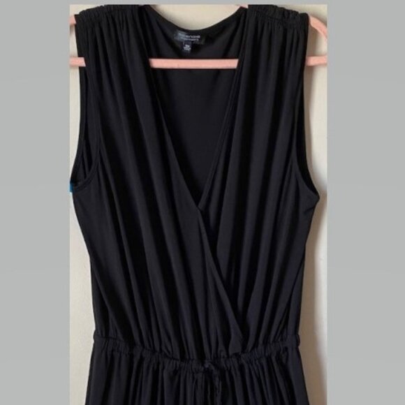 Black Sleeveless V-Neck Drawstring Jumpsuit - Picture 2 of 6